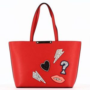 Guess dámská červená kabelka Britta - T/U (LIP)